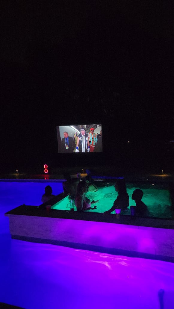 150'' Screen (Movies, Boxing, Sports) gallery 2