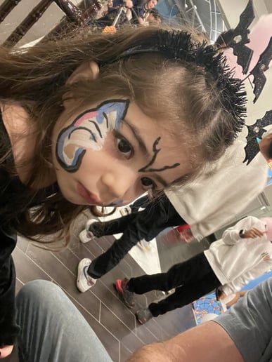 Gallery photo 6 of 123 Clown