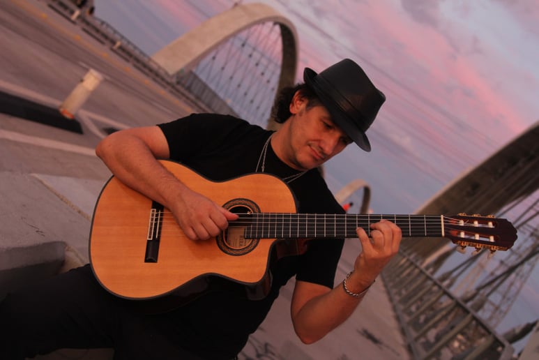 Gallery photo 3 of 21 Century Latin Guitar