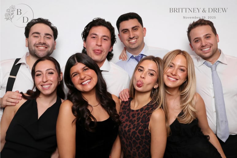 Gallery photo 6 of 360 Photobooth Oscar Stage