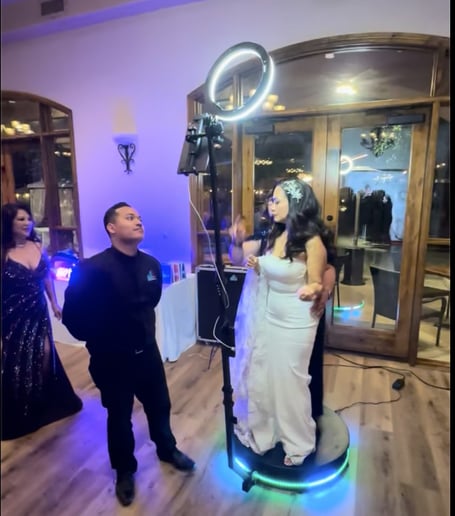 Gallery photo 3 of 360 Photobooths by Decibel and Lumens