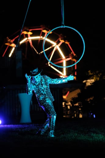 Gallery photo 6 of Mirror Man Juggling Entertainment