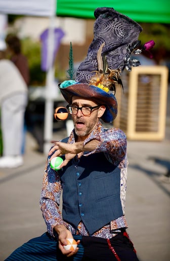 Gallery photo 7 of Mirror Man Juggling Entertainment