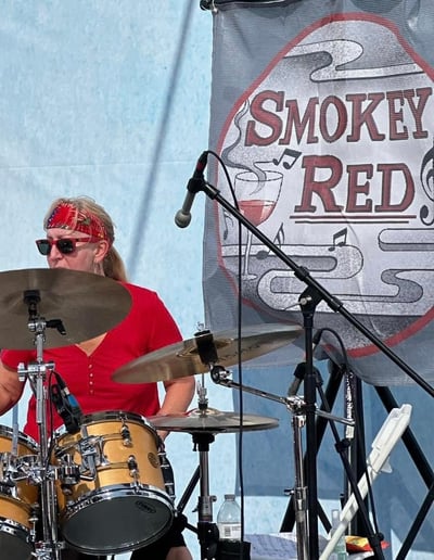 Gallery photo 10 of Smokey Red