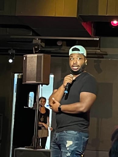 Gallery photo 2 of 407Kevin Comedy