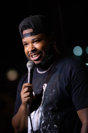Gallery photo 7 of 407Kevin Comedy