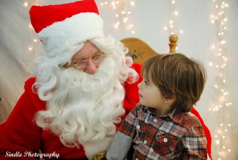 Gallery photo 1 of 417 Santa