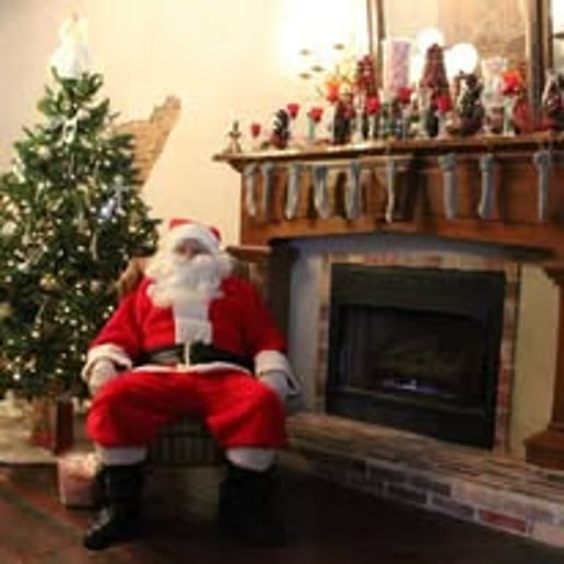 Gallery photo 4 of 417 Santa