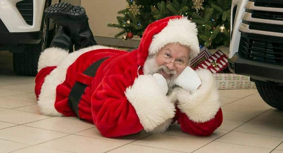 Gallery photo 1 of 419 Santa