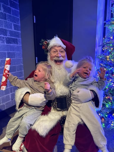 Gallery photo 4 of 419 Santa