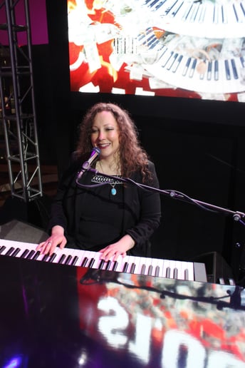 Gallery photo 24 of 4 State Dueling Pianos