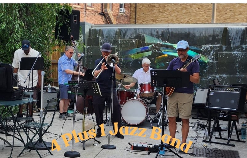 Gallery photo 1 of 4 Plus 1 Jazz Band