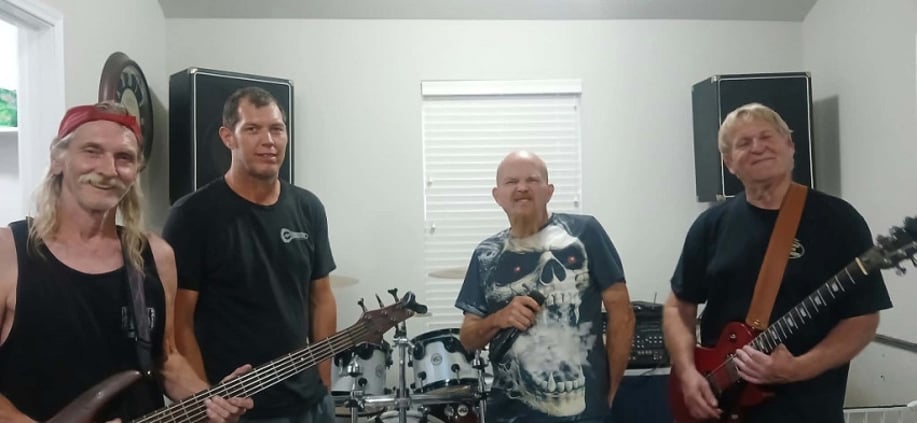 Gallery photo 2 of 7 Daze Band