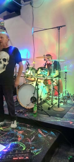 Gallery photo 6 of 7 Daze Band