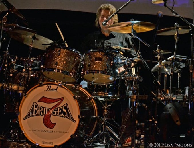 Gallery photo 7 of 7 Bridges: The Ultimate Eagles Experience