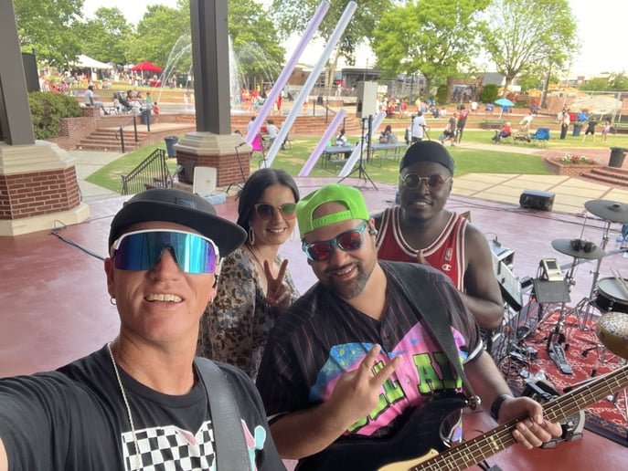 Gallery photo 4 of 90210 Radio