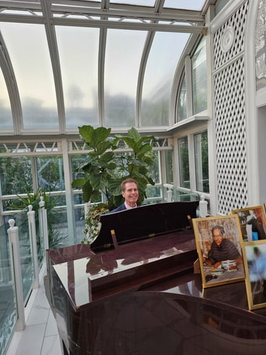 Gallery photo 6 of Arnie Abrams