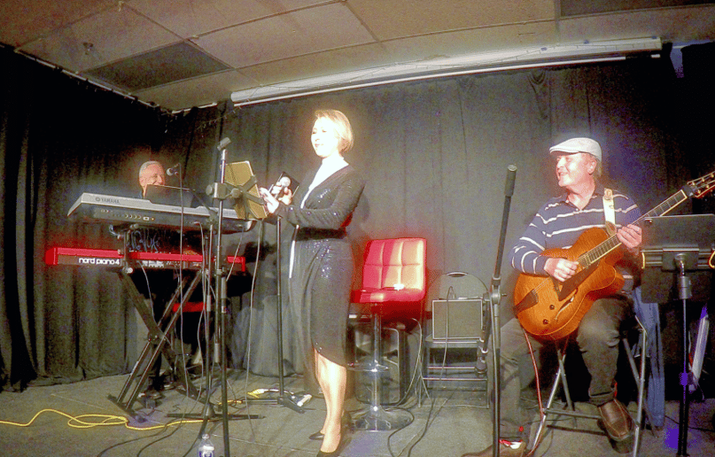 Gallery photo 6 of A-ZONE Jazz Band