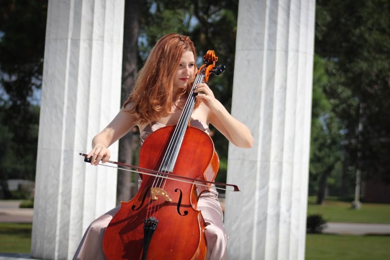 Gallery photo 2 of A Baroque Girl