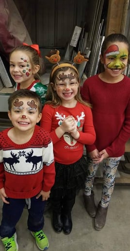 Gallery photo 4 of A Family Affair Face Art and Balloon Twist