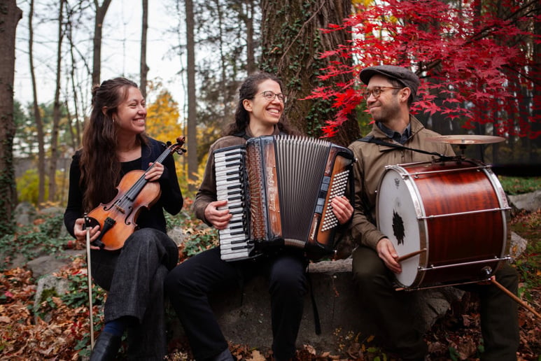 Gallery photo 1 of A Glezele Tey - Klezmer Band