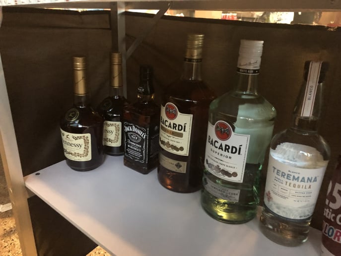 Gallery photo 8 of A Precious Pour Mobile Bartender