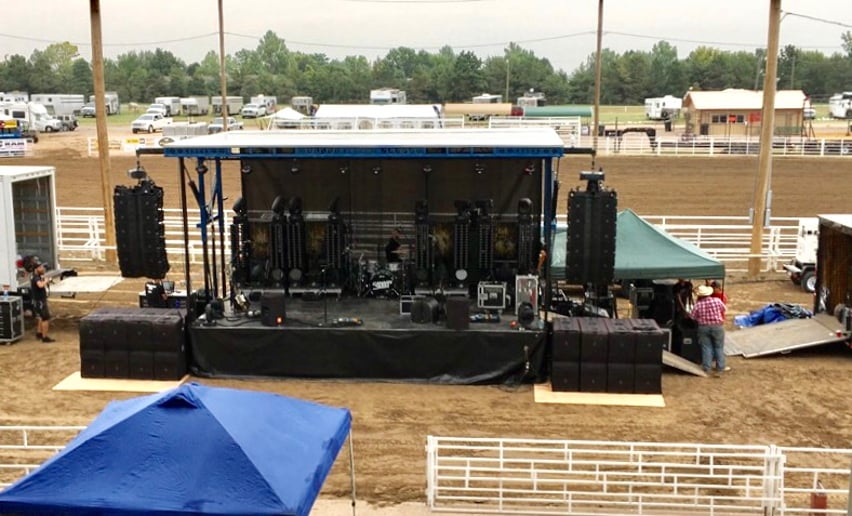 Gallery photo 3 of A Stage for You