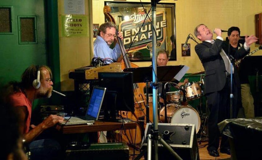 Gallery photo 2 of A Swingin' Affair Jazz Ensemble