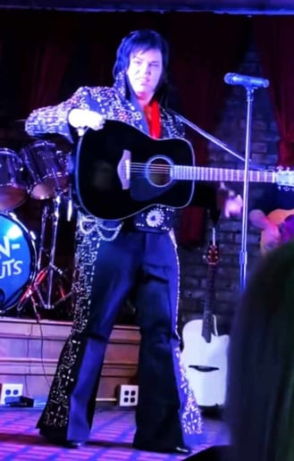 Gallery photo 2 of Aaron Smith As Elvis a legends tribute