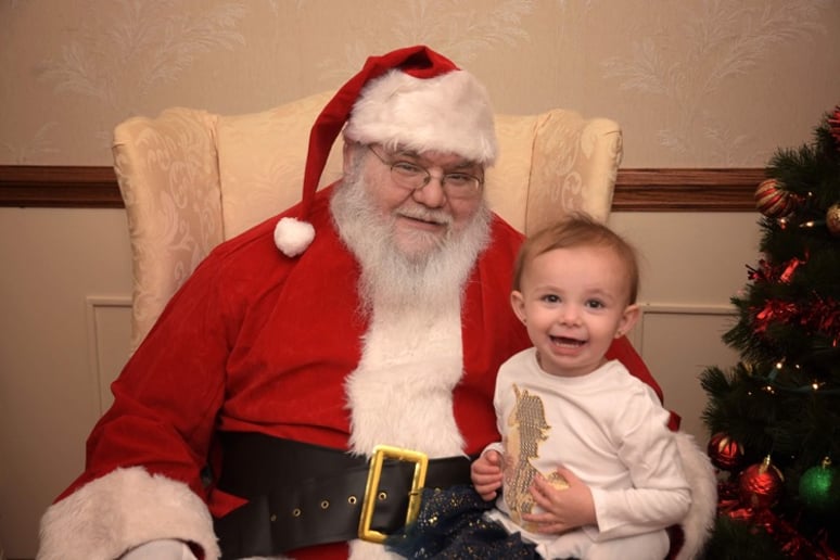 Gallery photo 3 of Santa Aaron