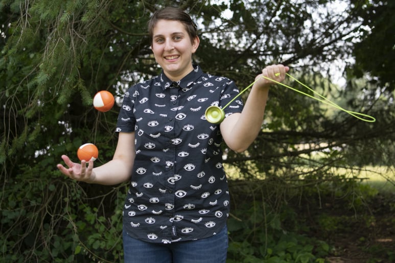 Gallery photo 2 of Abby Brodsky Professional Yoyoer