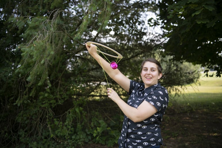 Gallery photo 6 of Abby Brodsky Professional Yoyoer