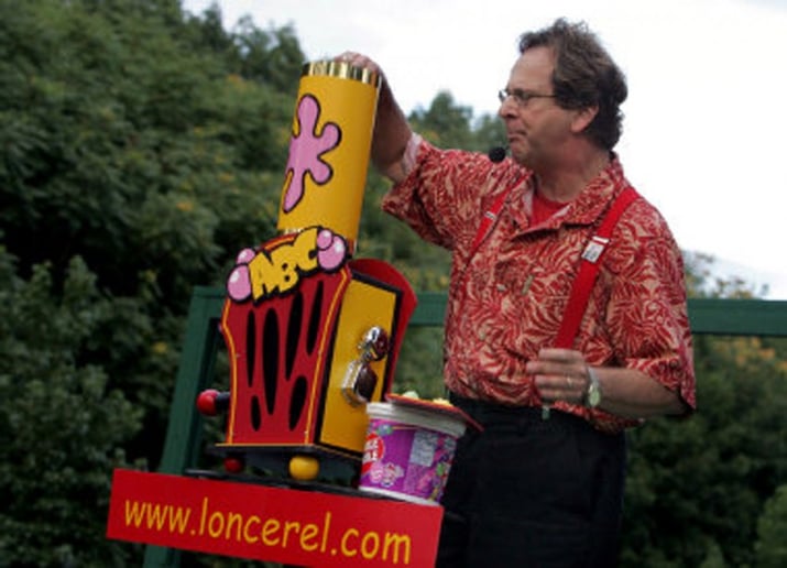 Gallery photo 2 of Ab'Cadabra Lon Cerel Magic Shows