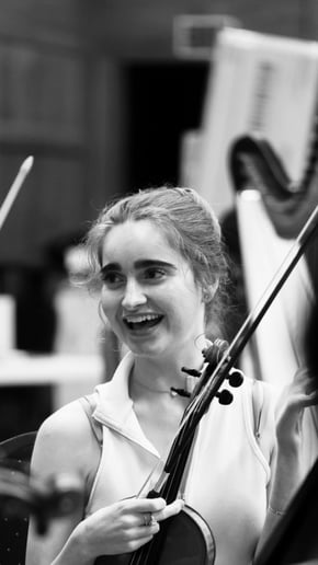 Gallery photo 1 of Violin Solo Performer, Abigail