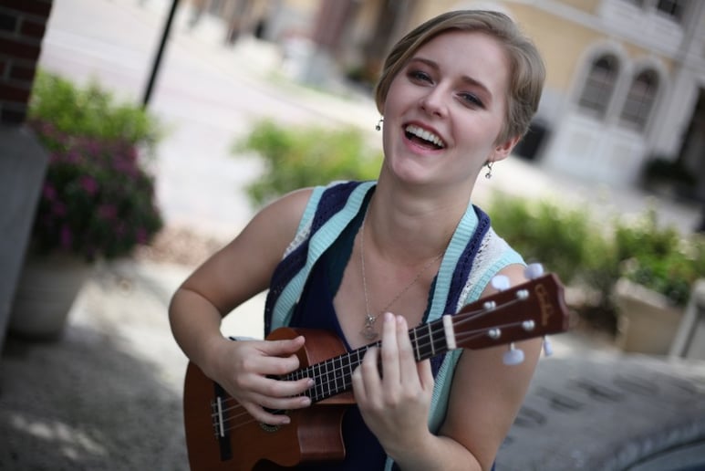 Gallery photo 3 of Abigail Cline - Singer/Songwriter/Actor
