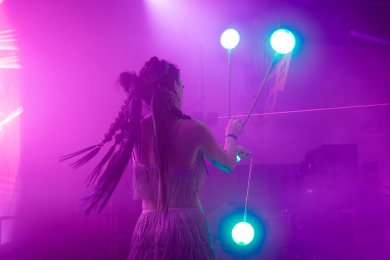Gallery photo 1 of Damn Danielle – Fire & LED Performer