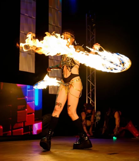 Gallery photo 7 of Damn Danielle – Fire & LED Performer
