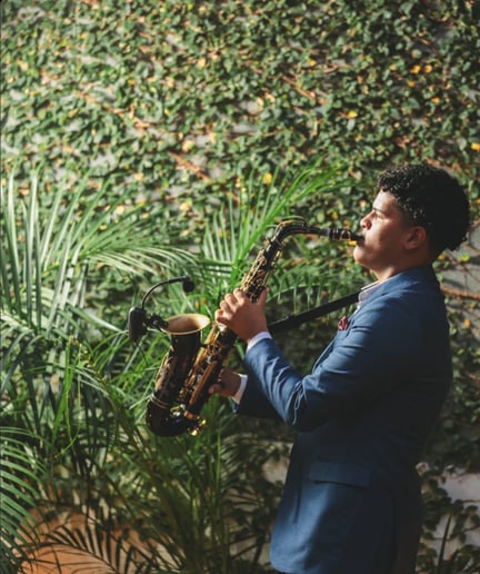 Gallery photo 9 of Abraham Live Sax NYC
