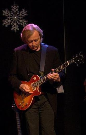Gallery photo 8 of Steve Prentice - Singing Guitarist