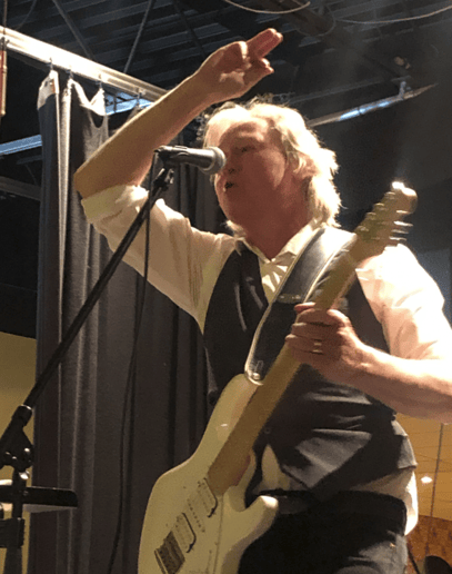 Gallery photo 3 of Steve Prentice - Singing Guitarist