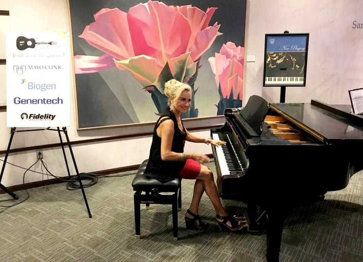 Gallery photo 3 of Acclaimed Pianist/Vocalist --"Piano In Any Style"