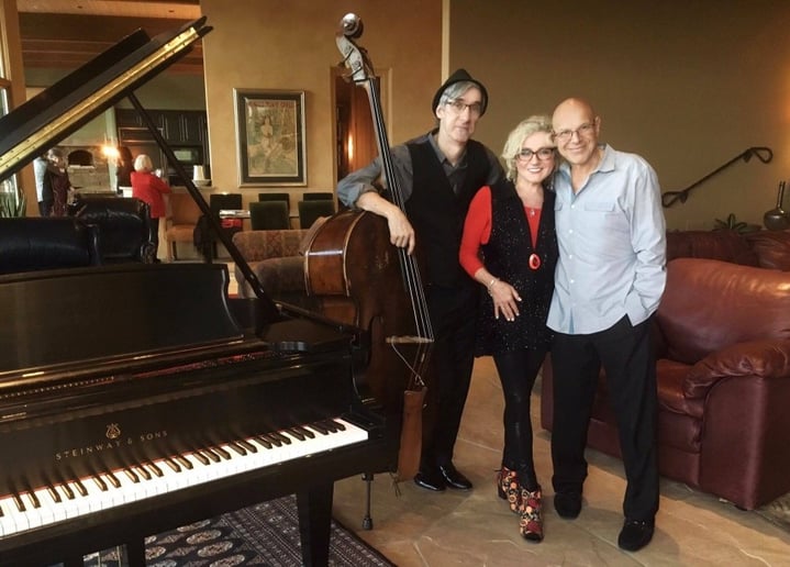 Gallery photo 5 of Acclaimed Pianist/Vocalist --"Piano In Any Style"