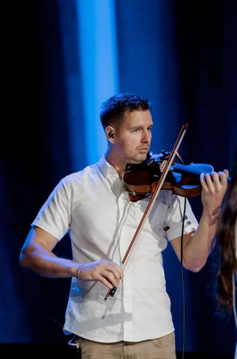 Gallery photo 2 of Accompany Soloist Strings