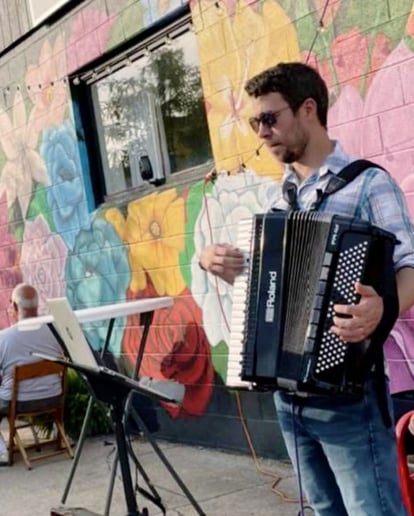 Gallery photo 1 of Accordion Jim