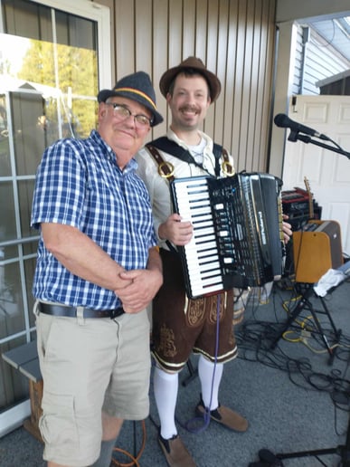 Gallery photo 2 of Accordion Jim