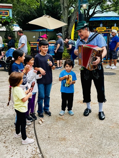 Gallery photo 13 of Jimmy Horzen - Versatile Accordionist