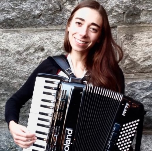 Gallery photo 4 of Danielle Renzi - Accordionist