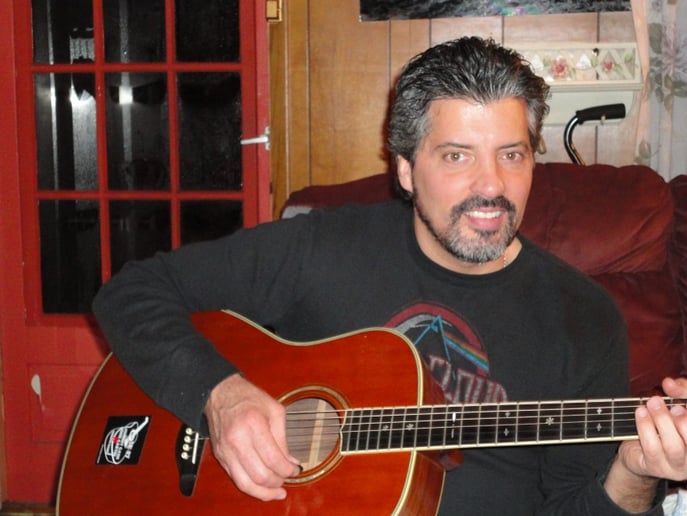 Gallery photo 3 of Acoustic Addiction