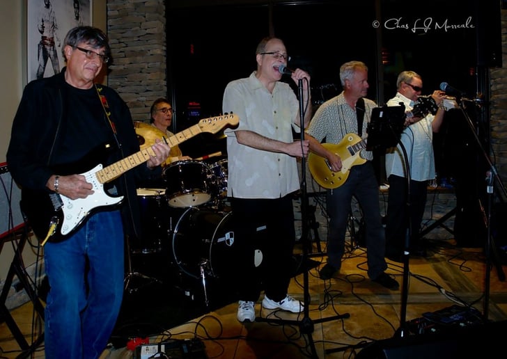 Gallery photo 2 of Acoustic Daze