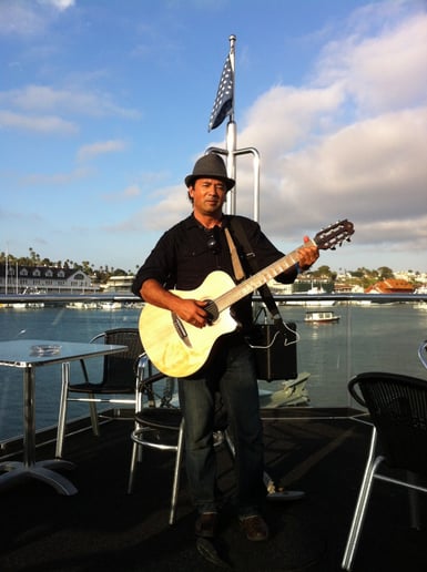 Gallery photo 1 of Acoustic Guitar and Singing